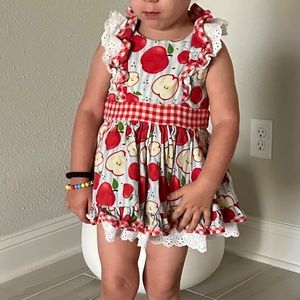 Makena lane apple outfit